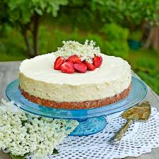 Jag har bjudit på den här tårtan många gånger och mina gäster har alltid älskat den! Fladermoussetarta Efterrattsrecept Goda Tartor Glutenfri Tarta