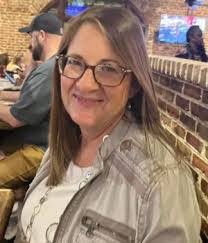 Celeste Farley's Instagram, Twitter & Facebook