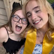 taylor rea (@taylorrrea)