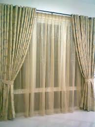 Hari ini kami dari yumindo akan sharingkan kepada anda mengenai harga kain gorden per meter, hampir seluruh jenis kain baik yang bermotif polos ataupun yang mempunyai pola bisa digunakan untuk membuat model gorden. Mengenal Bahan Kain Gorden Minimalis Shidik Gorden