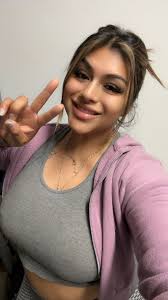 You're very gorgeous and have a great smile. I hope you have an amazing  days 😘