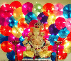 Handmade Diy Birthday Decoration Ideas At Home 15 Pics Review Ganpati Decoration Ideas For Home With Cloth And Descrition In 2020 Decoration For Ganpati Ganpati Decoration At Home Ganapati Decoration