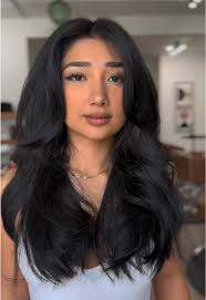 Butterfly Cut and 90s Blowout: Achieve Iconic Volume