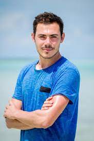 C'est le seul à ne pas avoir peur des jaunes qui essayent de lui mettre la pression. Vincent Blier Survivor Wiki Fandom