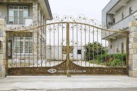 courtyard front gate metal www cb6688 com tw 正邦鍛造 防盜門 門 庭院大門 鍛造 building landmarks louvre