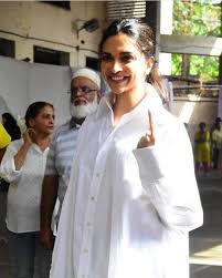 Pin On Deepika Padukone