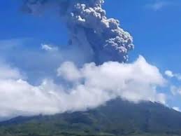 Selain karena berada di jalur pegunungan, kenapa di negeri indonesia ini ada banyak sekali dijumpai gunung berapi? Letusan Gunung Berapi Di Indonesia Letusan Gunung Berapi Di Indonesia Ribuan Orang Dievakuasi Ke Tempat Yang Lebih Aman Gunung Berapi Di Indonesia Menggusur Ribuan Orang Karena Abu Menutupi Daerah Tersebut 2021