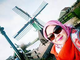 Orang malaysia kalau ke eropah mesti nak lama di london. Travel Cooking Make Up Percutian Eropah 2 10 Dis 2018 Amsterdam London Paris Brussels