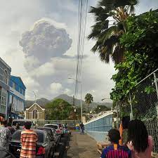 La soufriere is the only active volcano on st. V5jeys Gzyrokm