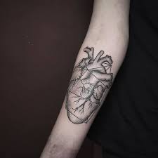 It is made out of black ink and looks just like an anatomical spine tattoo. Tattoobloq On Twitter 39 Inspiring Anatomical Heart Tattoos Https T Co J4jcx01f52 Anatomicalhearttattoo Tattoo