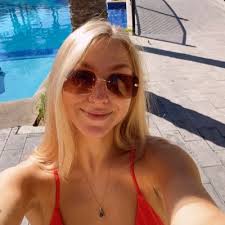 kaitlyn squires (@kaitlynlsquires)