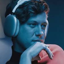 Nika Jackson (vikarait91)