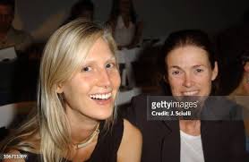 52 Smashbox Fashion Week Los Angeles Shawn Spring Collection 2004 Stock  Photos, High-Res Pictures, and Images