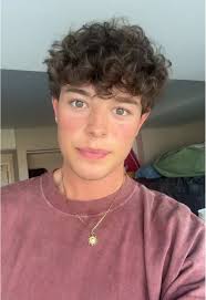 calm luh thirst trap bc i don’t post enough