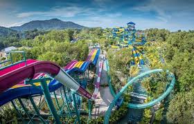 Sebagai maskapai yang tergolong dalam penyedia jasa angkutan udara berjadwal. Tempat Menarik Di Penang Big Water Slides Water Slides Penang