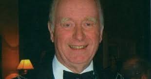 A Heraldry Addict's Weblog: Sir Malcolm Innes, heraldic expert