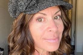 Tina Ward's Instagram, Twitter & Facebook