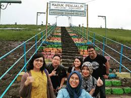 Harga tiket masuk waduk sermo bisa dibilang sangat terjangkau. Waduk Penjalin Alternatif Liburan Penuh Warna Di Brebes Berhias