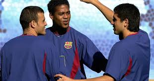 El paso de juan román riquelme por barcelona, en la temporada 2002/2003. Con Quienes Jugo Roman En El Barcelona