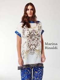 Esistono evidenze di prime navi romane a partire dagli inizi del iv secolo a.c., quando una nave da guerra romana condusse una sua ambasceria fino a delfi nel 394 a.c., sebbene la flotta romana non fosse ancora all'altezza di altre presenti a quell'epoca nel mediterraneo. Curvy Marina Rinaldi Primavera Estate 2016 Moda Donna