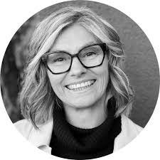 Kristie Mueller's Instagram, Twitter & Facebook