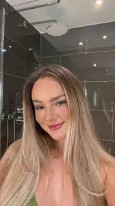 Lottie Nicholson's Instagram, Twitter & Facebook