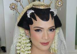 Paes sanggul sasak yogya : 8 Riasan Pengantin Adat Jawa Yang Sarat Doa Dan Makna