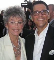 What is the evening dinner dress code