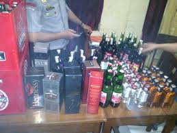 Pasalnya gerakan tersebut berlangsung saat weekend sabtu (6/2/2021) dan minggu (7/2/2021) yang merupakan hari ramainya pengunjung dan transaksi lebih besar dibanding saat weekday. Tak Terima Miras Disita Pemilik Toko Ini Gugat Polsek Pasar Kliwon Solo