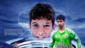 Un joven portero debuta con la RS Gimnástica tras toda una vida ligado al  club