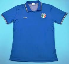 Crafted to display that pure italian spirit, puma's official shirt and kit collection is bold and inspiring. Italy Retro Soccer Jersey World Cup 1990 Jaraguar