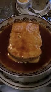 The color is usually red or orange. Francesinha Wikiwand