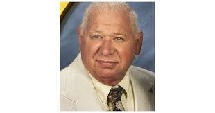 Kelly Satterfield's Instagram, Twitter & Facebook