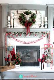 20 Insanely Gorgeous Christmas Mantel Ideas You Need To Copy This Year Marly Dice Christmas Mantel Decorations Traditional Christmas Decorations Christmas Mantle