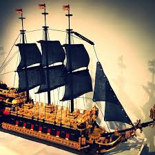 Hi, in this video i'll show you how to build a cheap and compact spaceship with extremely high details, enjoy! Lego Ship Moc The Name Of This Are Anirac Lego Ship Lego Old Ship