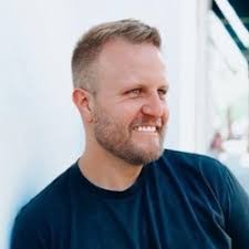 Lisa Quist's Instagram, Twitter & Facebook