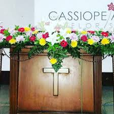 Dalam setiap perayaan seperti pernikahan, ulang tahun, anniversary, bahkan belasungkawa sekalipun. Dekorasi Bunga Gereja Bekasi Toko Jual Bunga Bunga Papan Dukacita Karangan Bunga Papan Cassiopeia Florist