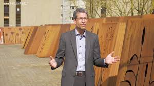Schon lange integraler bestandteil eines einheitlichen gartenkonzepts sind so vermeiden sie schnöde platten und bauen gleichzeitig natürliche elemente in ihren garten mit ein. Sichtschutz Vista Und Ligna Aus Hochwertigem Metall Von Gartenmetall Youtube