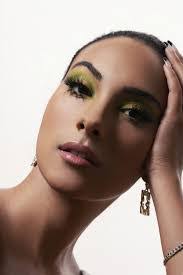 Danielle Haxton's Instagram, Twitter & Facebook