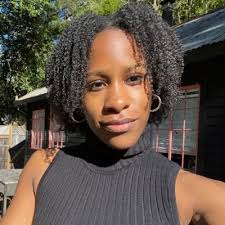 Victoria 💕 (@VtheVdoc)