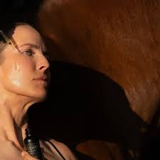 My skin has never looked better! O3 Elixirs dry oil has it glowing,  hydrated, and youthful. Watch out 40 ✨ 📸 @cassidy_brookee