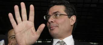 Alejandro gaviria uribe (born 1965) is a colombian economist and engineer. No Hubo Paseo De La Muerte En Caso De Bebe De 11 Meses Ministro De Salud