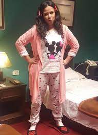 توفى منذ قليل، الفنان الكبير سمير غانم، متأثراً بإصابته بفيروس كورونا المستجد 'كوفيد 19'. Ø¥ÙŠÙ…Ù‰ Ø³Ù…ÙŠØ± ØºØ§Ù†Ù… ØªØ³ØªØ¹ÙŠØ¯ Ø°ÙƒØ±ÙŠØ§ØªÙ‡Ø§ Ù…Ø¹ ØªØµÙˆÙŠØ± Ù…Ø³Ù„Ø³Ù„ Ù†ÙŠÙ„Ù„Ù‰ ÙˆØ´Ø±ÙŠÙ‡Ø§Ù† 8 ØµÙˆØ± Ø§Ù„ÙŠÙˆÙ… Ø§Ù„Ø³Ø§Ø¨Ø¹