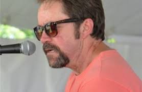 Is there a band playing tonight at riverwalk?