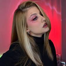 Hoy fue un SUEÑO 🥹 @kendalljenner #TeamPatMcGrath, #MakeupByPatMcGrath,  #Schiaparelli #DanielRoseberry Creative Director: @DanielRoseberry Makeup  by @PatMcGrathReal Hair by @GuidoPalau Styled by @_MarieChaix_ Casting by  @Piergiorgio Manicure by @Cam.T ...