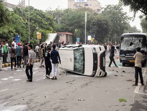 CJP निषेधादरम्यान कथित तोडफोड, दगडफेक याप्रकरणी दिल्ली पोलिसांनी 5 एफआयआर नोंदवले