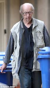 They had 2 children together. Alf Star Max Wright Looks Dishevelled In New Photos 2 Decades After Sitcom Ended Daily Mail Online