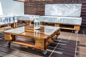 A continuación, te ofrecemos algunos trucos para realizar muebles reciclados a partir de estas estructuras. 10 Ideas Para Hacer Muebles De Jardin Con Palets Embalajes Nicolas