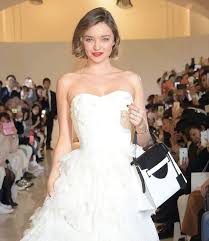 Miranda Kerr Hairstyles 50 Best Outfits Hairstyles Celebrity Miranda Kerr Hair Miranda Kerr Short Hair Miranda Kerr Style