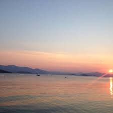Το νησί διαθέτει μια αρκετά μεγάλη ακτογραμμή με παραλίες για κάθε γούστο. Fotos Bei Paralia 8eologoy Theologos Beach Paralia 8eologoy